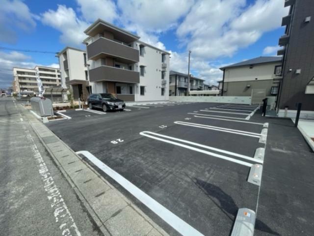 駐車場　駐車場