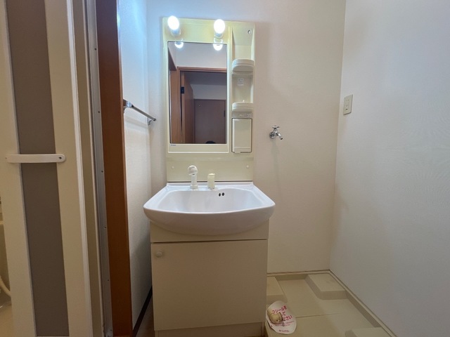 洗面設備　洗髪洗面化粧台