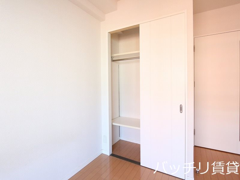 収納　画像は別号室の為、現状優先になります。