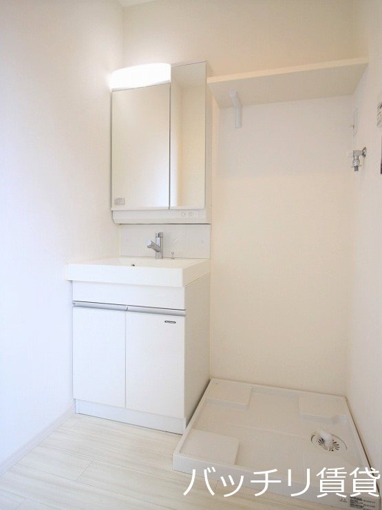 洗面設備　画像はイメージの為、色や間取りが若干異なりますが、現況を優先