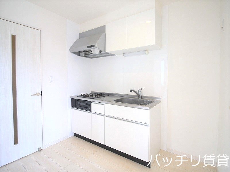 キッチン　画像はイメージの為、色や間取りが若干異なりますが、現況を優先