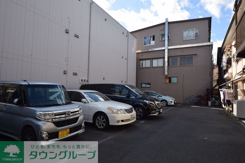 駐車場　駐車場