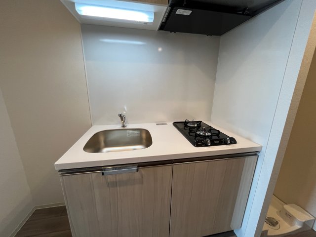 キッチン　写真は、他部屋の同間取りです。(現況優先)