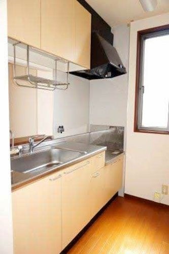 キッチン　※同間取り、別部屋の写真になります。