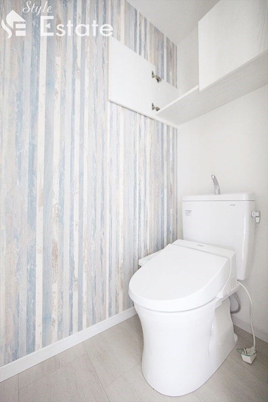 トイレ　温水洗浄便座