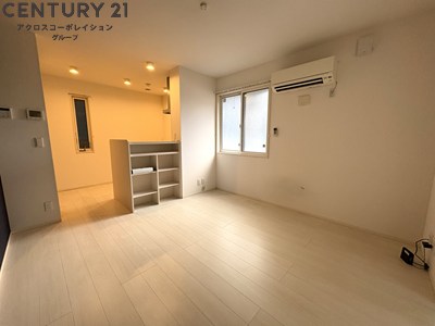 居室・リビング　洋室と合わせて使用可能な広々LDK☆