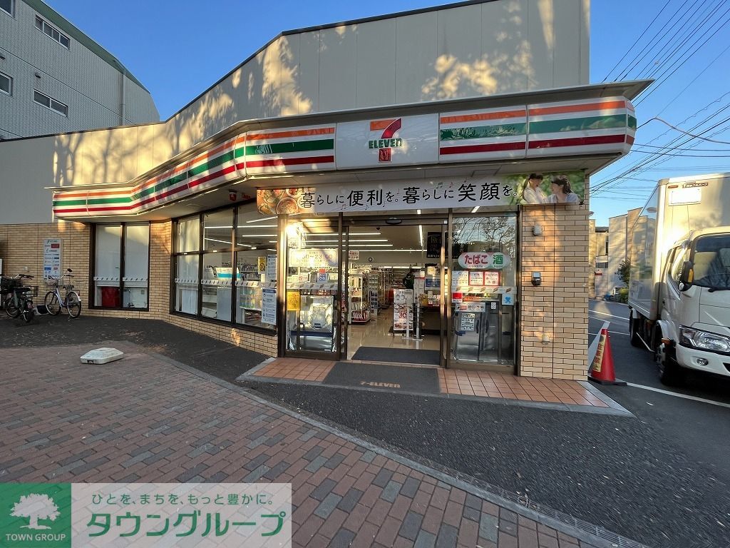コンビニ　セブンイレブン（コンビニ）まで160m