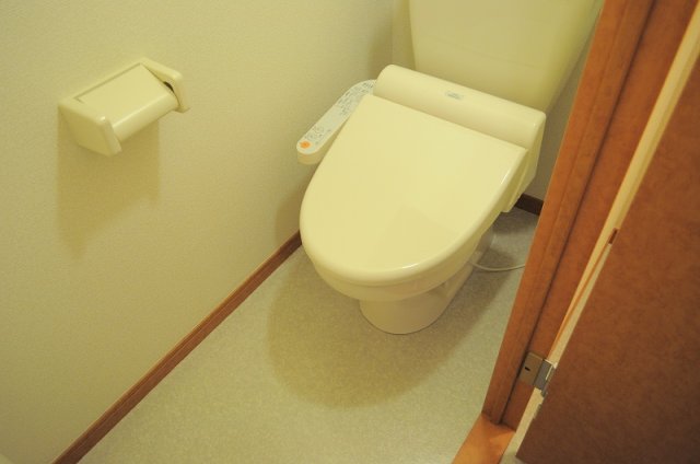 その他　温水洗浄便座付きトイレ