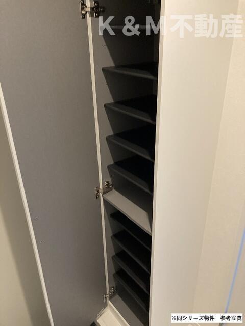 玄関　落ち着いた玄関です