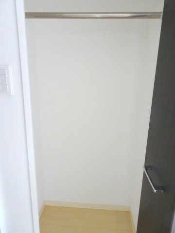 収納　Rising place桜木町二番館