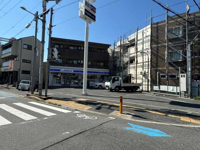 コンビニ　ローソン枚方甲斐田店（コンビニ）まで708m