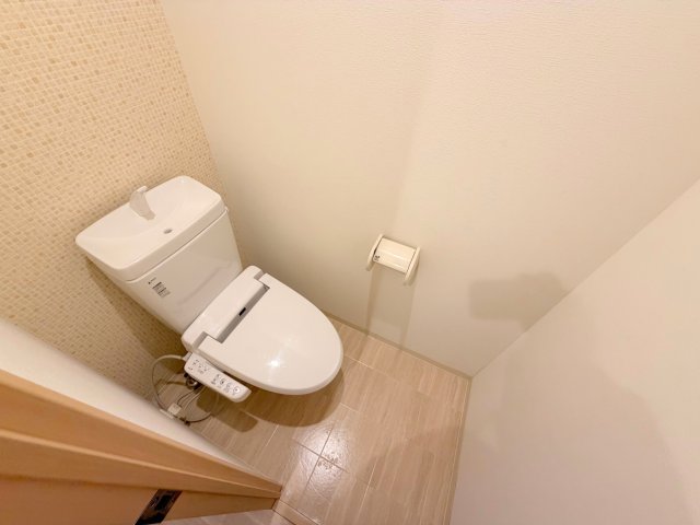 トイレ　清潔感のあるトイレは、誰もがリラックスできる空間です。