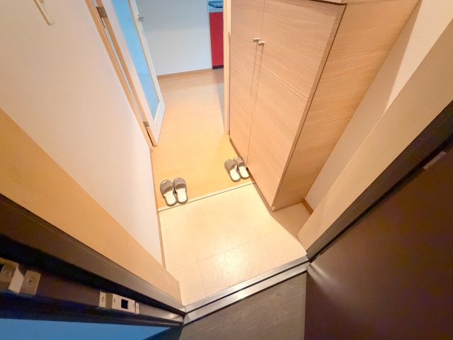 玄関　落ち着いたおしゃれな玄関です。