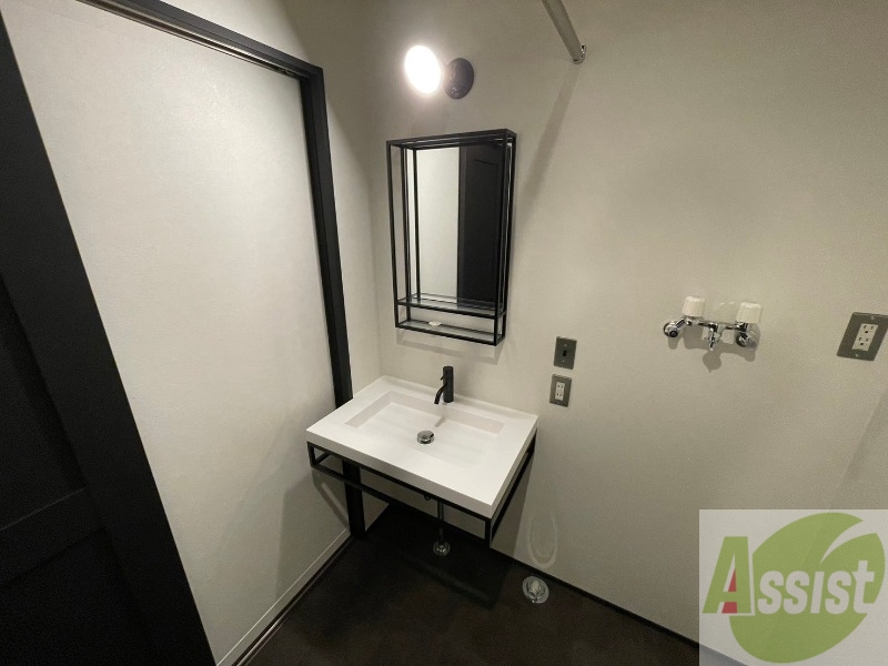 洗面設備　こちらに洗面台があります。朝の洗顔はこちらで。