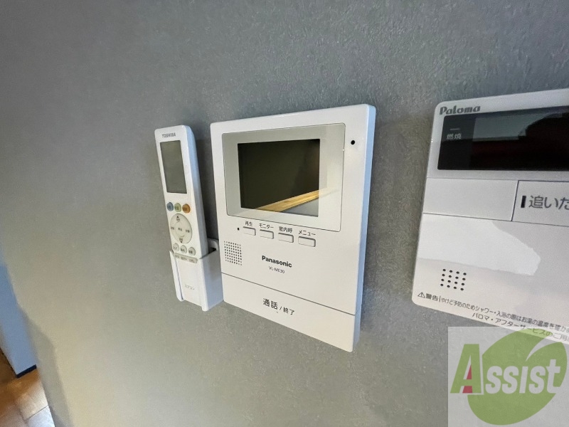 セキュリティ　ＴＶモニター付インターホンです。来客者の顔が見えるので安心！