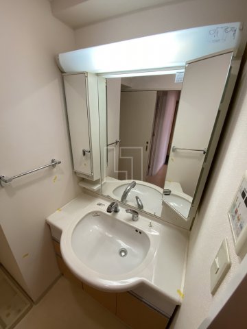 洗面設備　アルデールヒル内久宝寺　独立洗面台