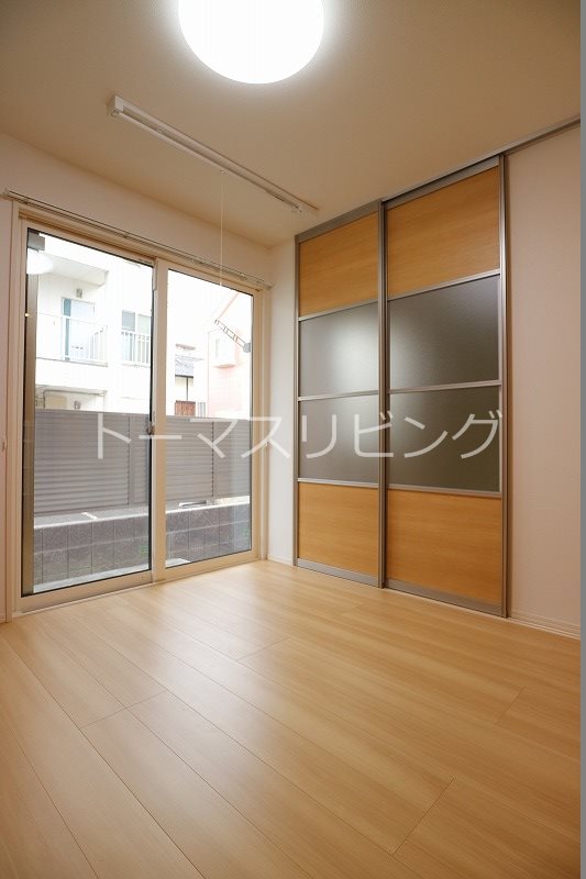 バルコニー　※同型タイプ参考写真