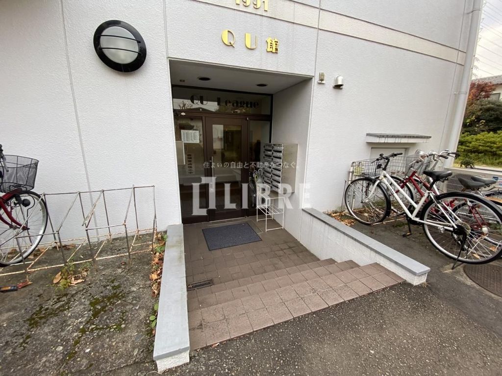 エントランス　駐車場