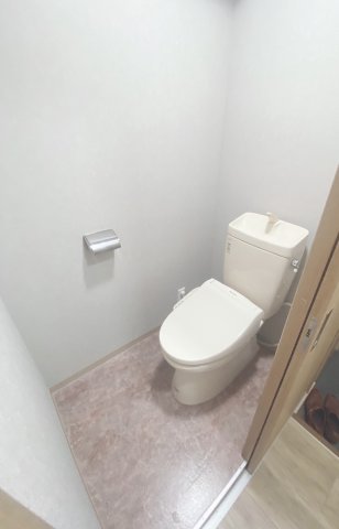 トイレ　別号室の画像です。ご参考下さい