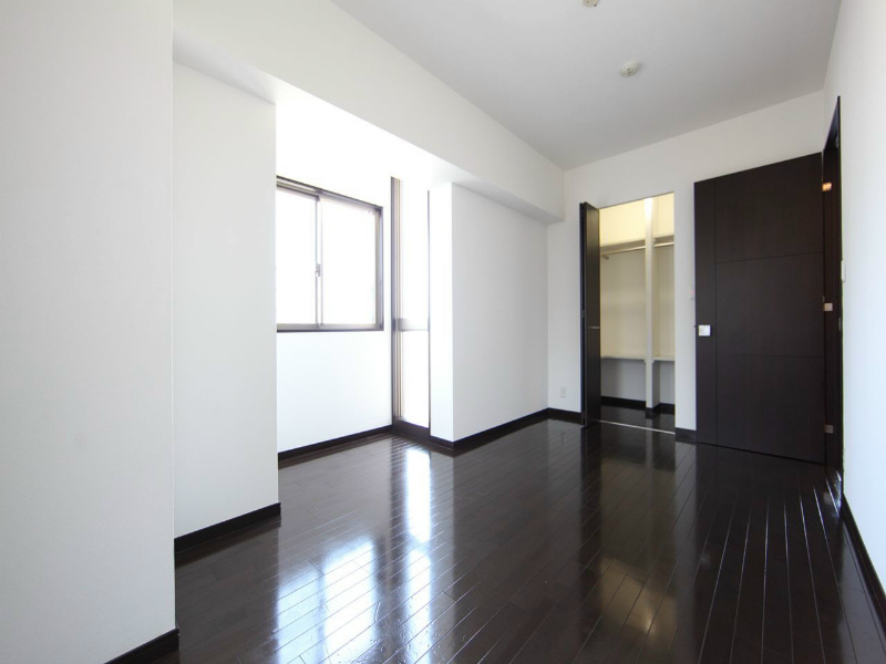 収納　洋室7.7帖　ウォークインクローゼット付（収納充実してます）