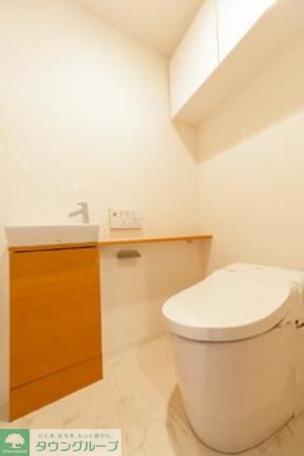 トイレ　※写真は同タイプ住戸です。