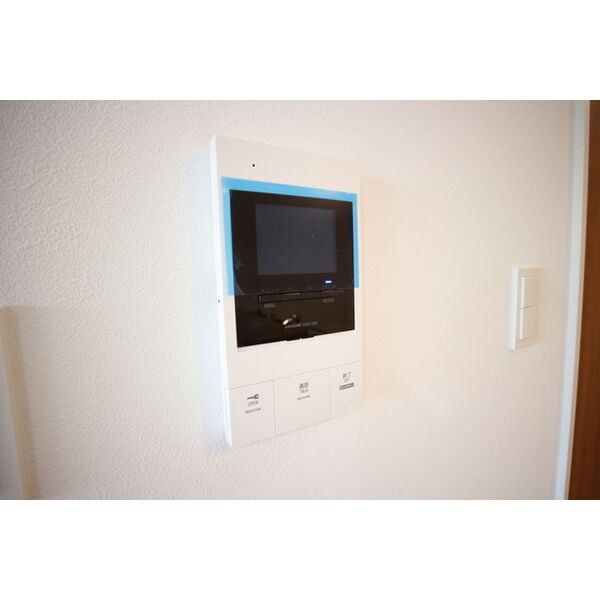 セキュリティ　安心のモニターホン付きです