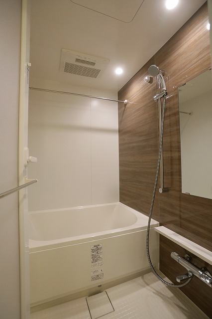 バス・シャワールーム　バス※別部屋参考写真