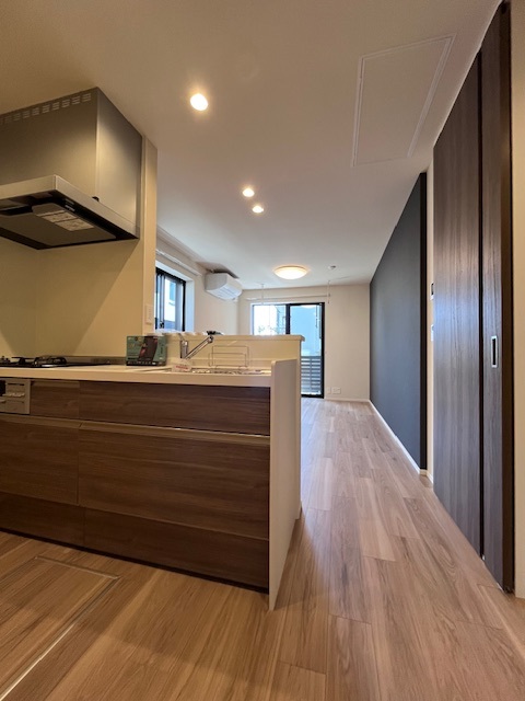 居室・リビング　2面採光のリビング