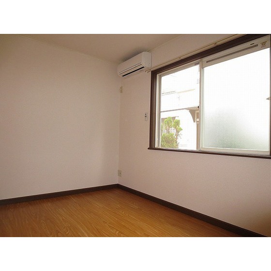 居室・リビング　居室（写真は別部屋です）