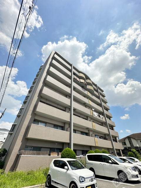 建物外観　前面に遮る建物がないところも魅力♪♪