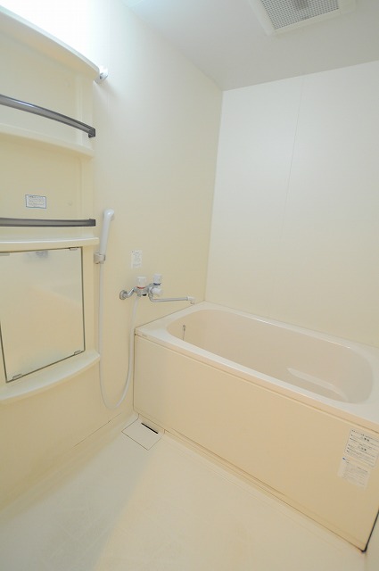 バス・シャワールーム　※別部屋参考写真