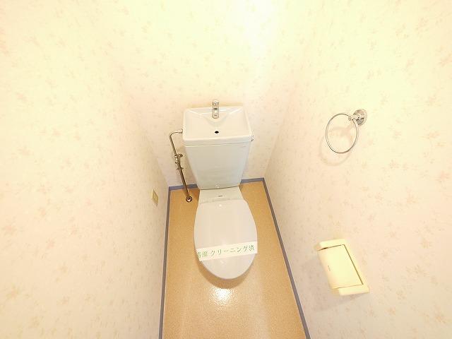 トイレ　清潔感のあるトイレです