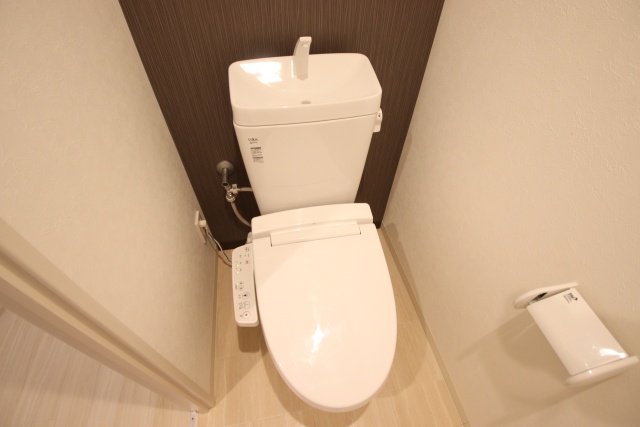 トイレ　※別室の参考写真の為、現況優先です。