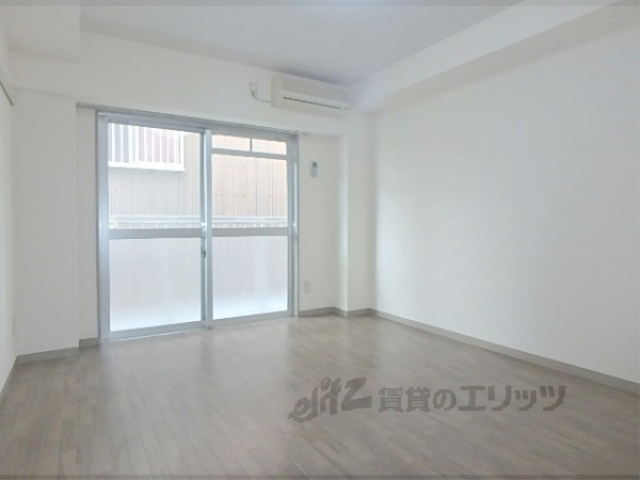 居室・リビング　明るく綺麗な室内です