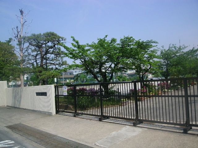 小学校　浦安市立東小学校（小学校）まで548m