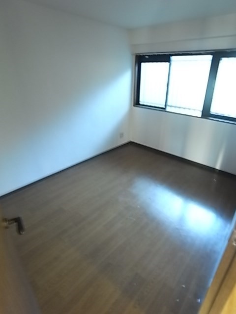 その他部屋・スペース　広くて明るい寝室