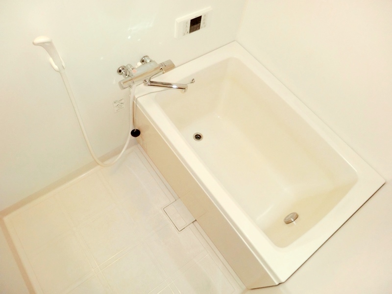 バス・シャワールーム　シンプルで清潔感のある浴室です！