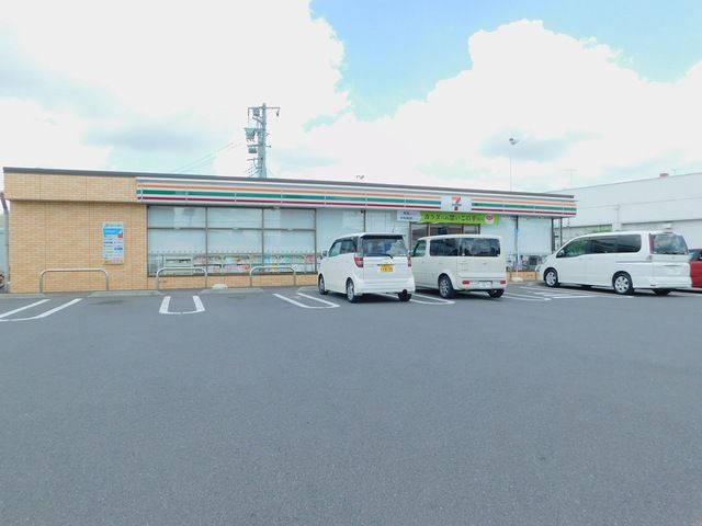 コンビニ　セブンイレブン（コンビニ）まで500m