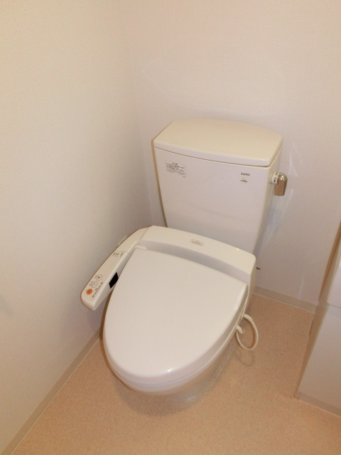 トイレ　シャワートイレ完備