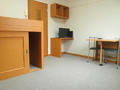 居室・リビング　家具・家電付き