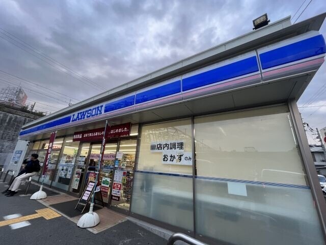 コンビニ　ローソン淀川塚本一丁目店（コンビニ）まで165m