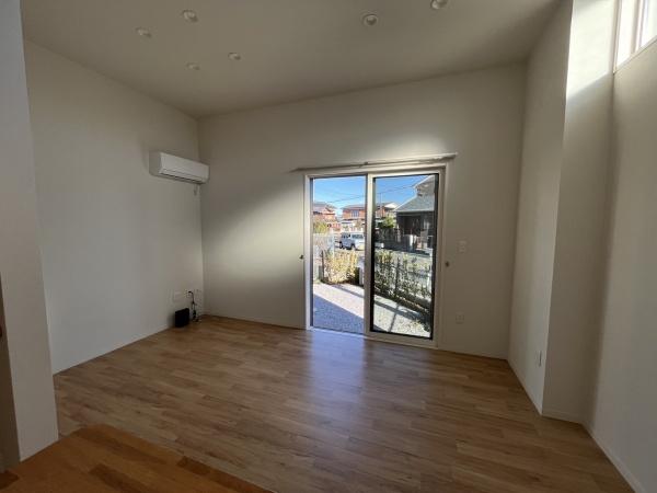 居室・リビング　明るいリビングダイニング！