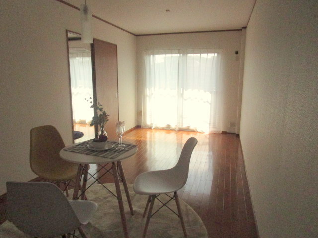 居室・リビング　12.5帖の開放感あるリビング