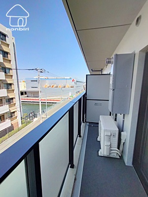 バルコニー　洗濯物がよく乾きそうです