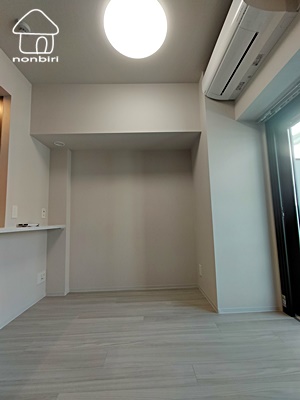 居室・リビング　寝室からみたお部屋です