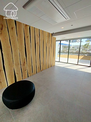 エントランス　気分があがるエントランスです