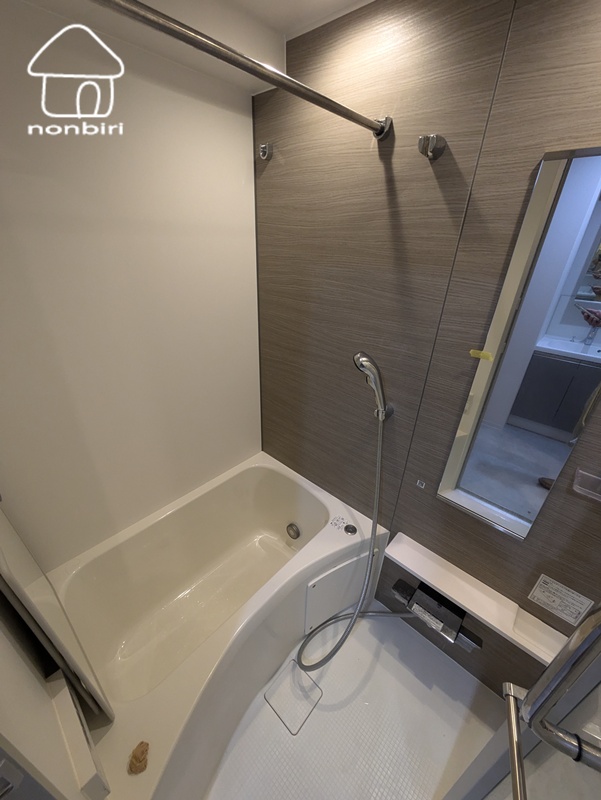 バス・シャワールーム　お風呂で洗濯物が乾かせます