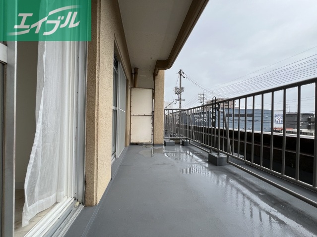 バルコニー　同じ物件の類似部屋の写真です。現況を優先とします。