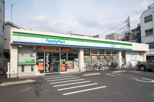 コンビニ　ファミリーマート 本駒込二丁目店（コンビニ）まで504m