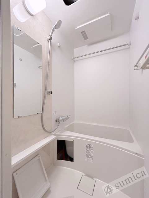 バス・シャワールーム　内装色が異なります